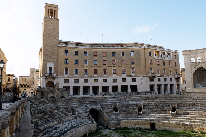 anfiteatro-romano-lecce-palazzo